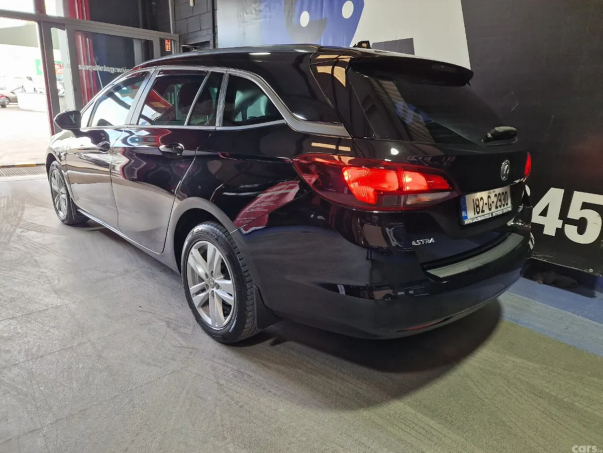 Opel Astra Hatchback, Diesel, 2018, Black