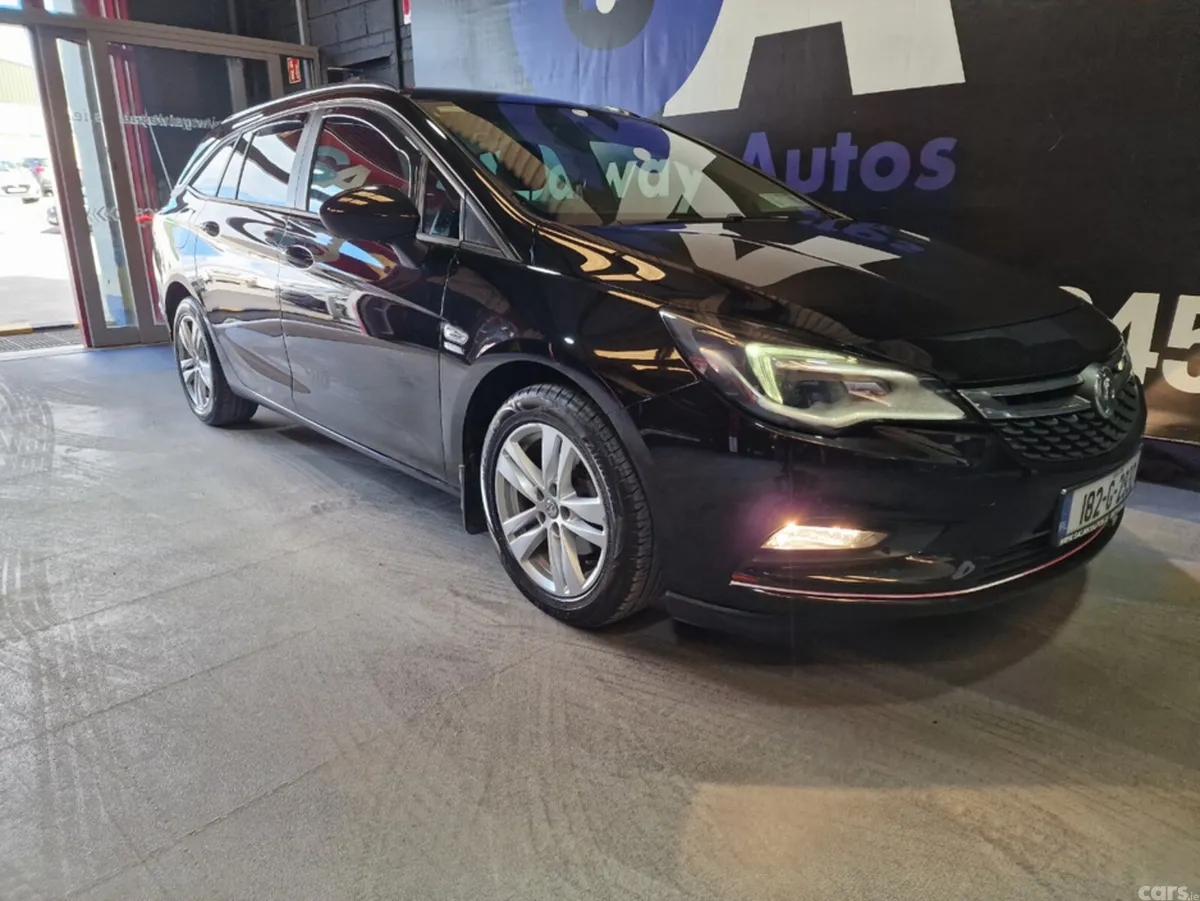 Opel Astra Hatchback, Diesel, 2018, Black