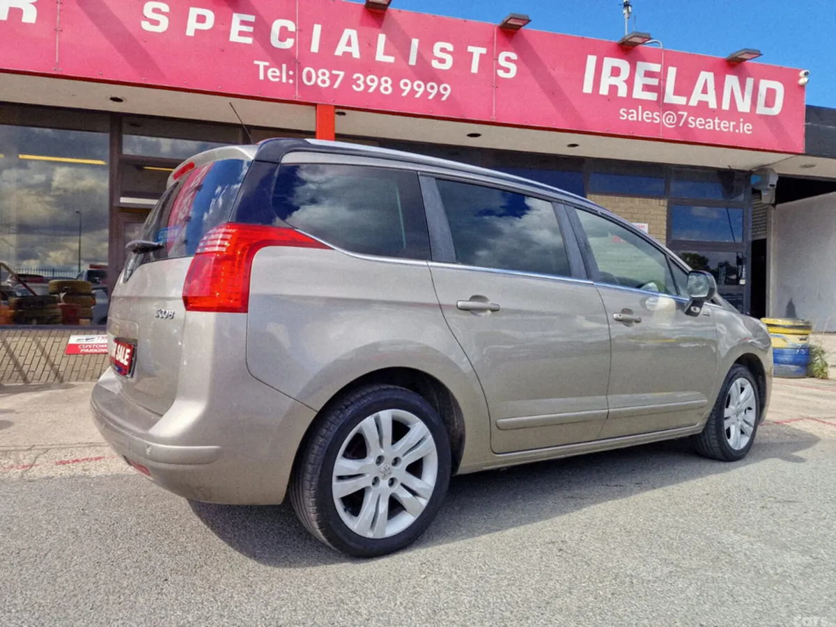 Peugeot 5008 MPV, Diesel, 2013, Grey