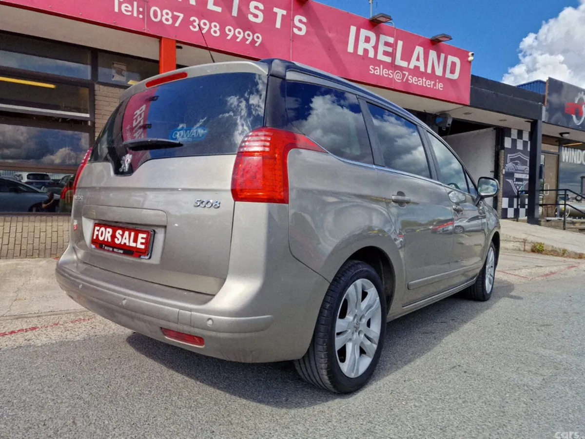 Peugeot 5008 MPV, Diesel, 2013, Grey