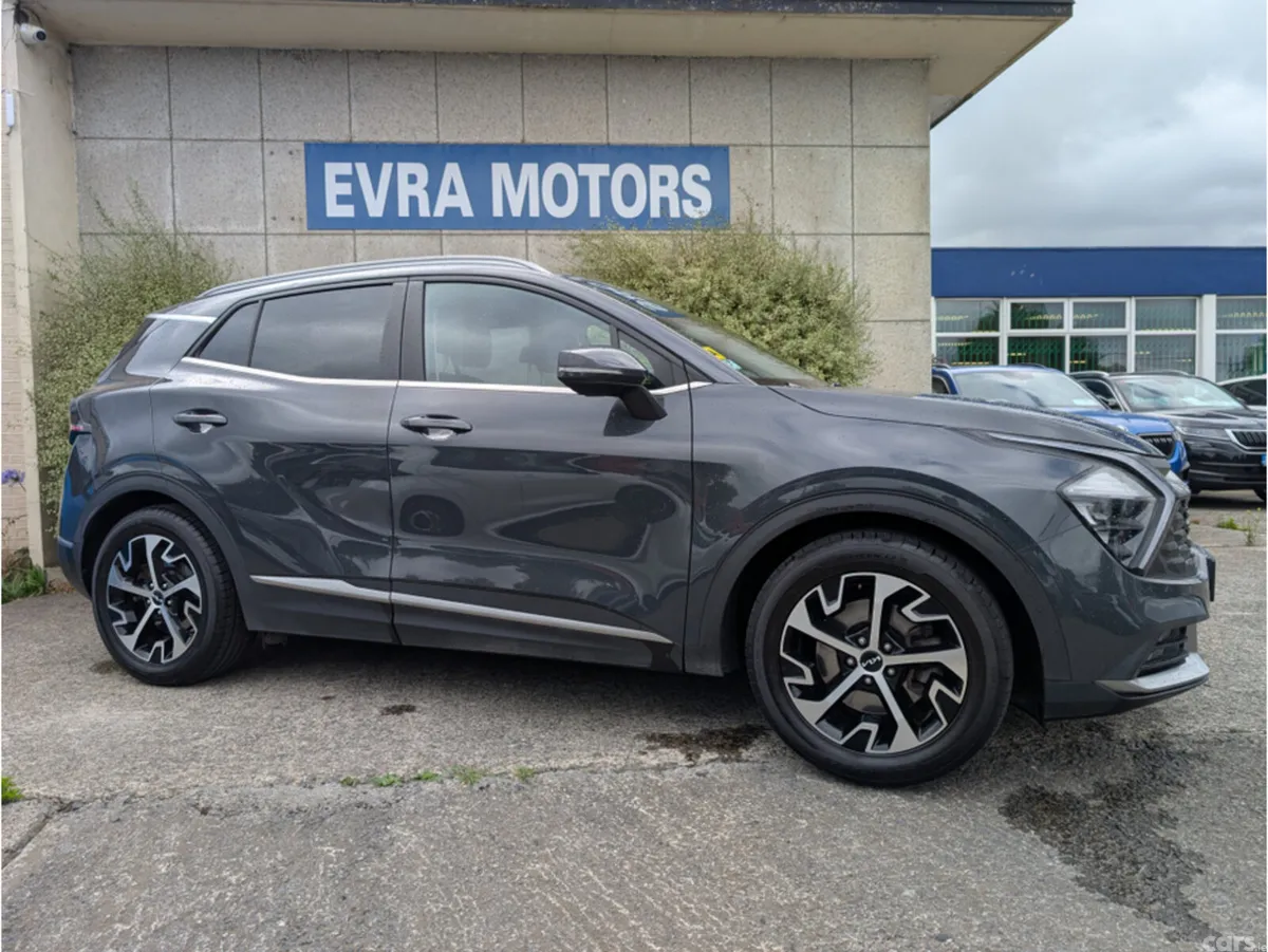 Kia Sportage MPV, Petrol Hybrid, 2023, Grey