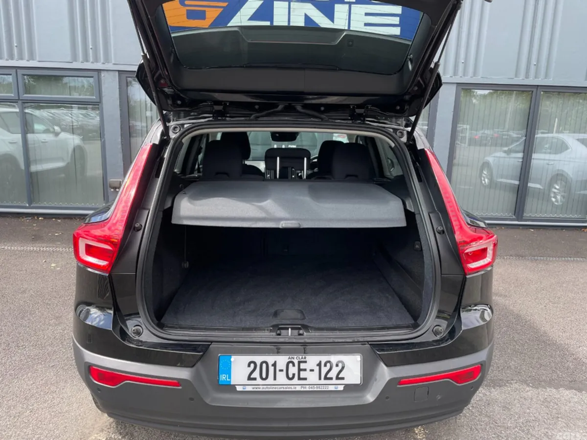 Volvo XC40 SUV, Petrol, 2020, Black