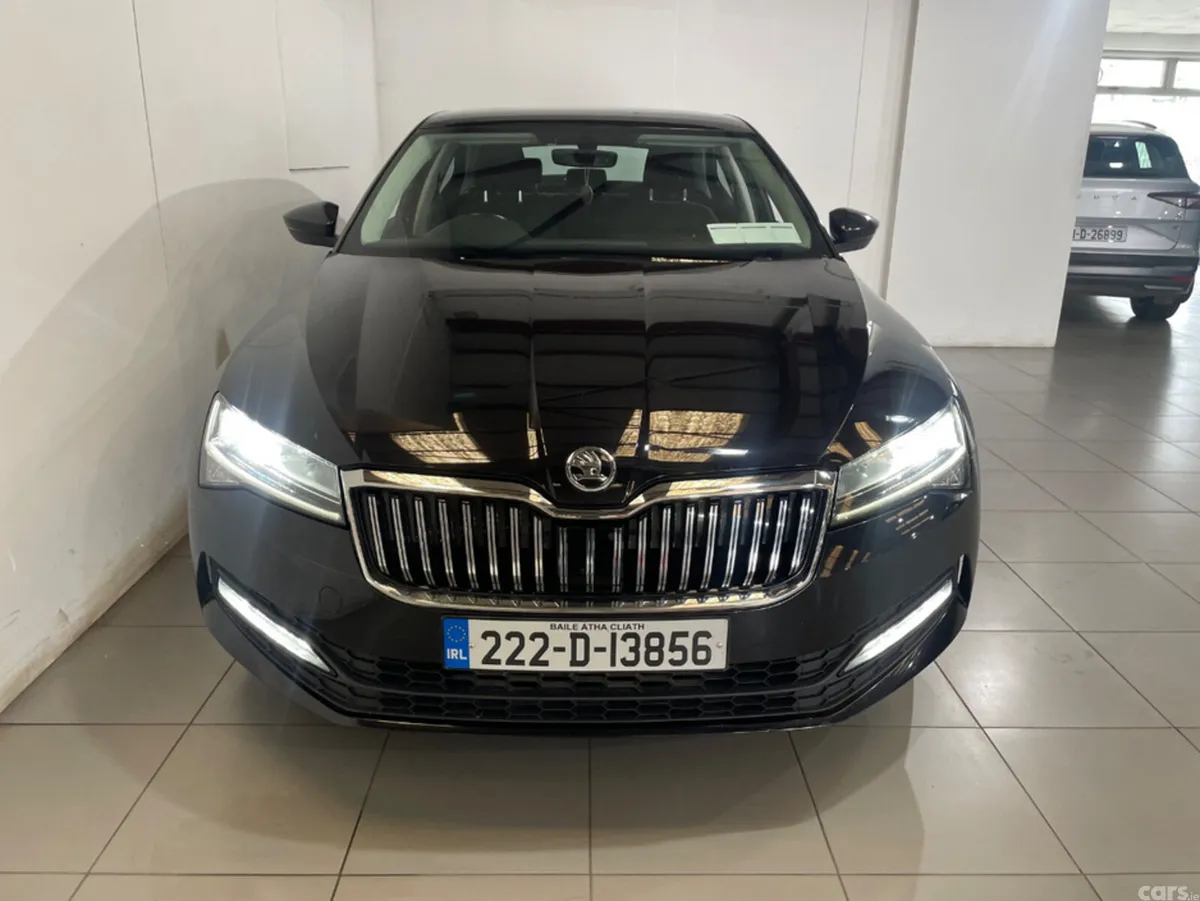 Skoda Superb Hatchback, Diesel, 2022, Black