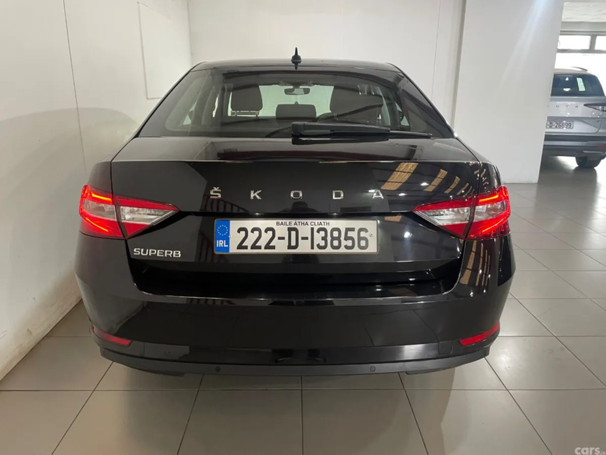 Skoda Superb Hatchback, Diesel, 2022, Black