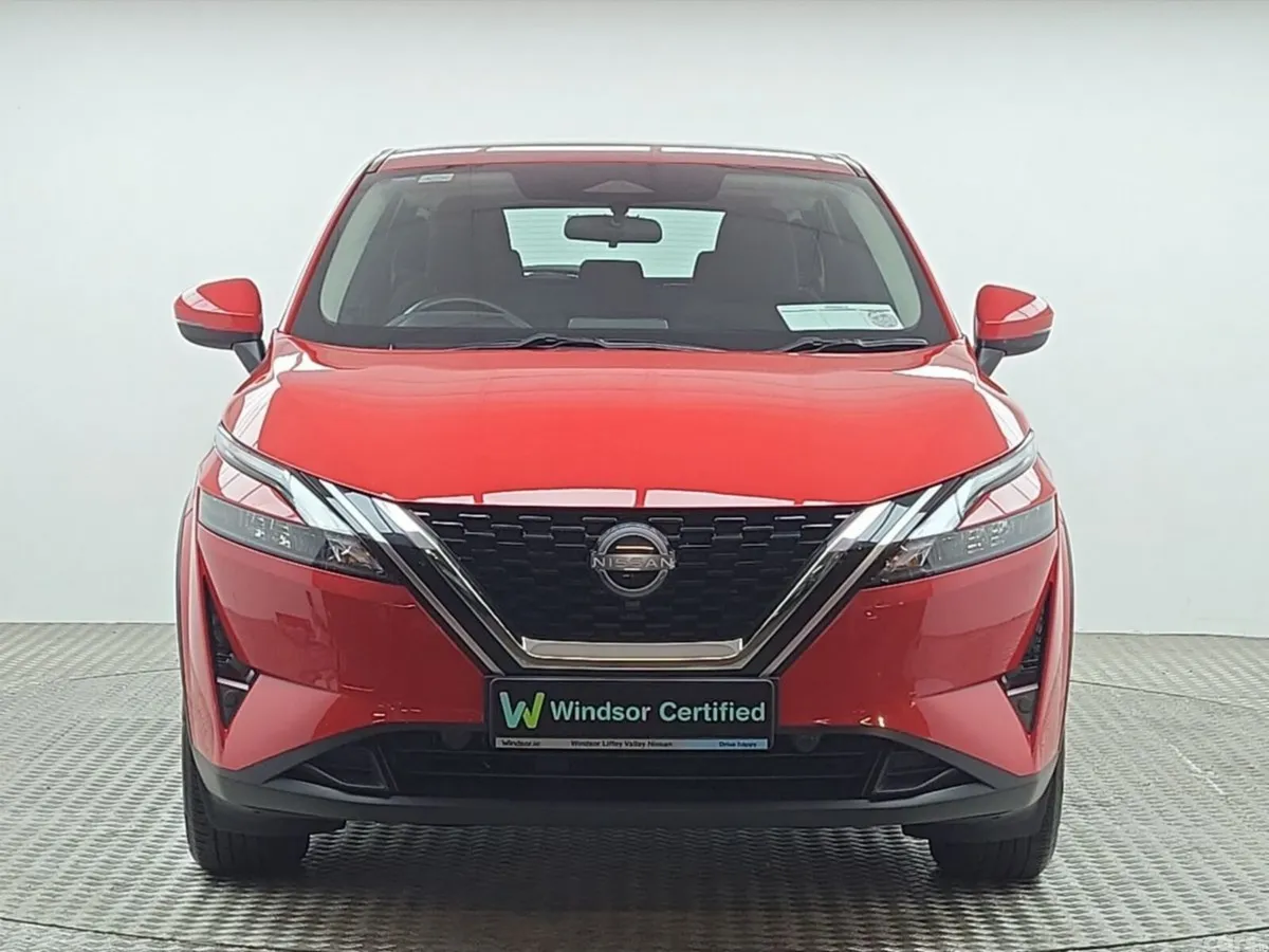 Nissan Qashqai MPV, Petrol, 2025, Red