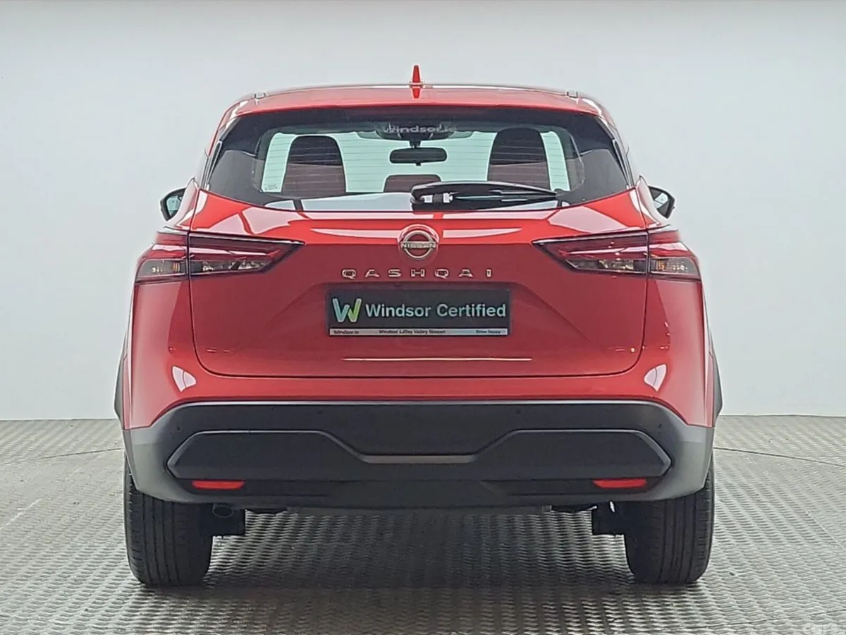 Nissan Qashqai MPV, Petrol, 2025, Red
