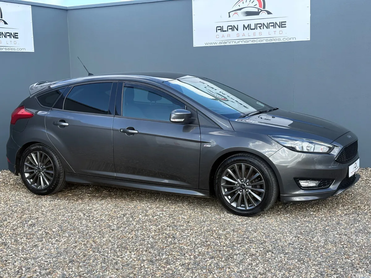 Ford Focus Hatchback, Diesel, 2017, Grey