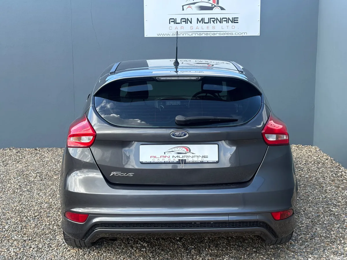 Ford Focus Hatchback, Diesel, 2017, Grey