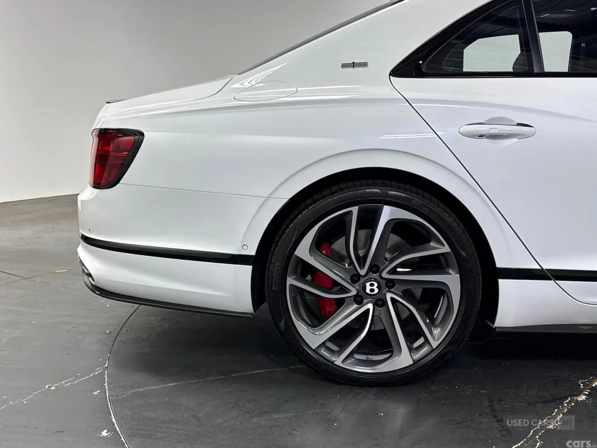 Bentley Flying Spur Saloon, Electric, 2025, White