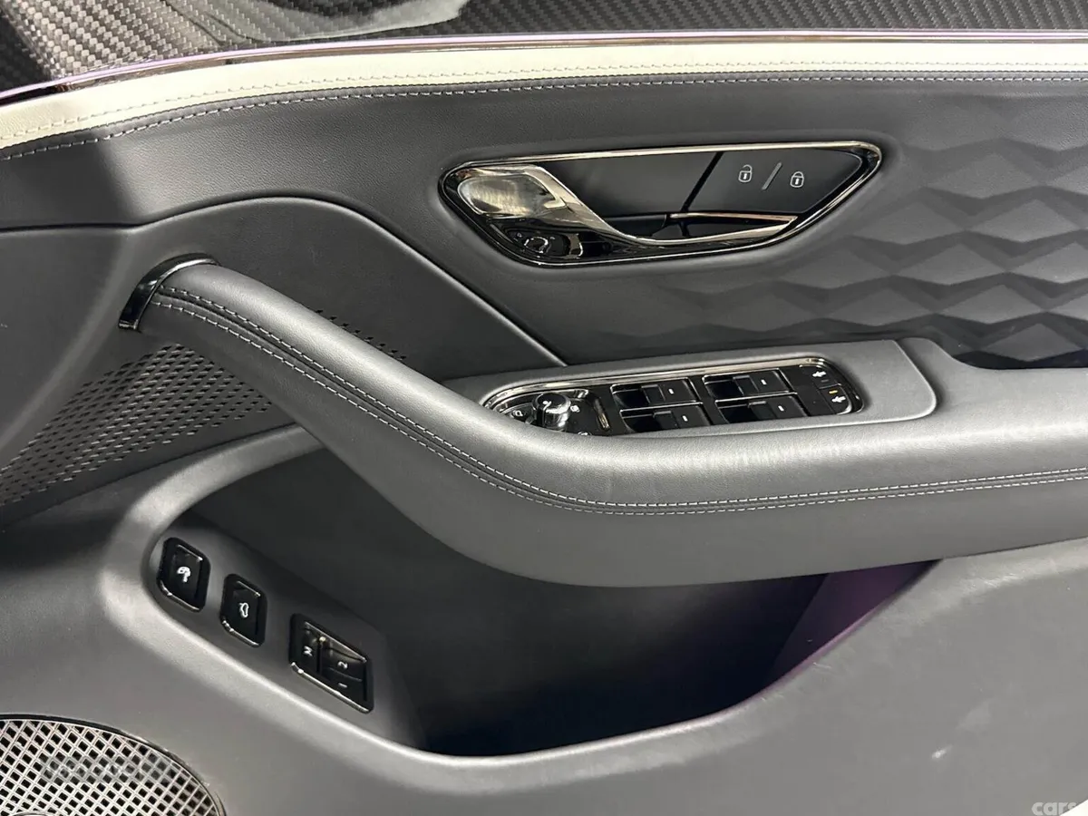 Bentley Flying Spur Saloon, Electric, 2025, White