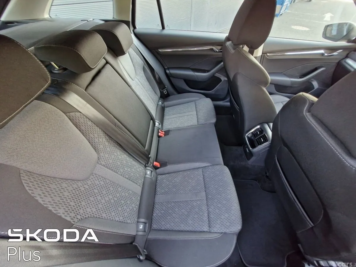 Skoda Octavia Estate, Diesel, 2024, Grey