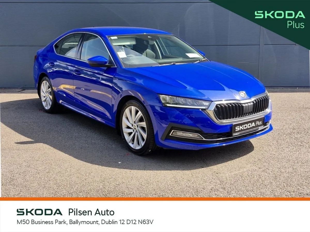 Skoda Octavia Saloon, Petrol, 2023, Blue