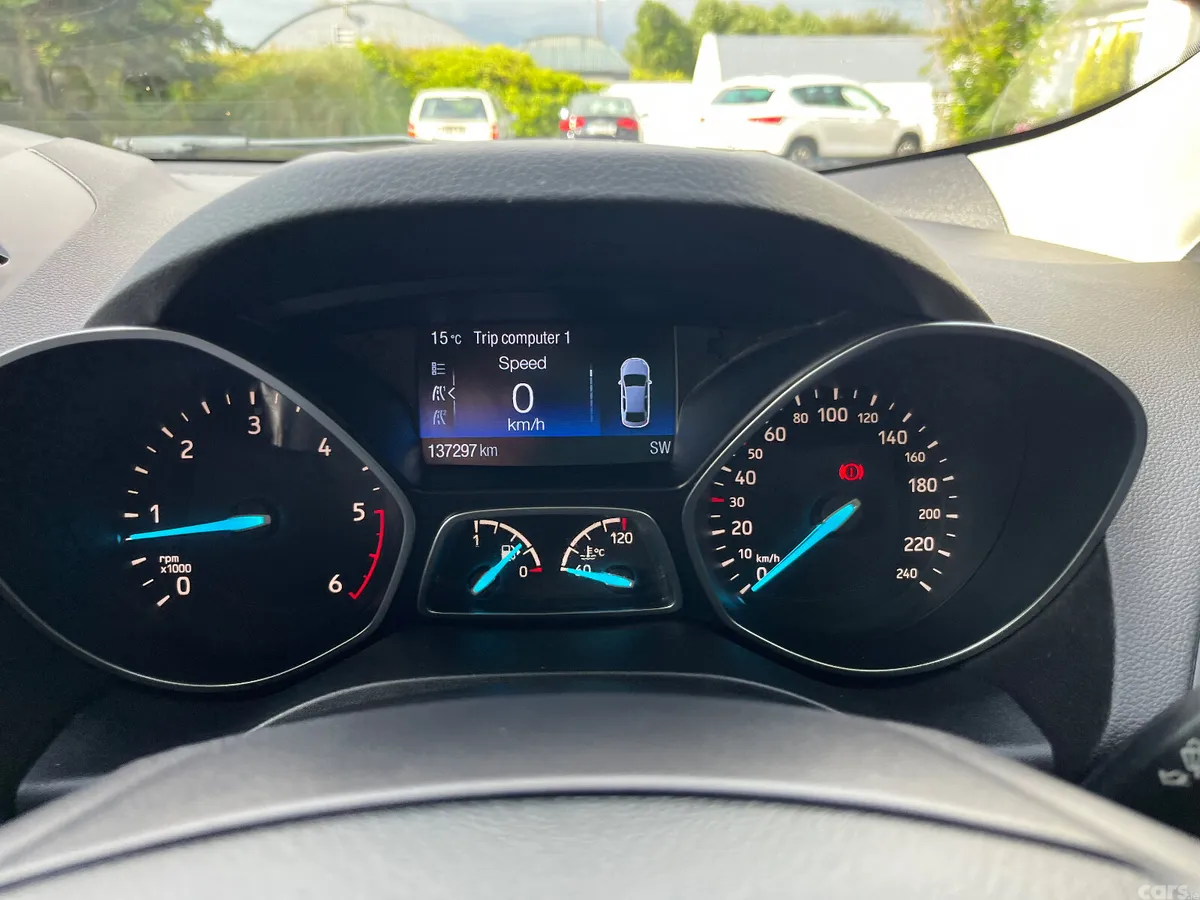 Ford Kuga SUV, Diesel, 2017, Red