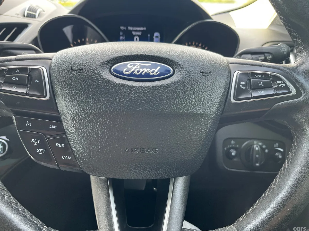 Ford Kuga SUV, Diesel, 2017, Red