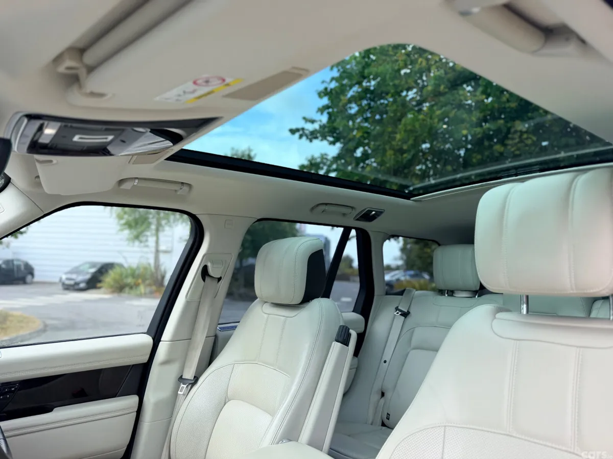 Land Rover Range Rover SUV, Petrol Plug-in Hybrid, 2020, Black