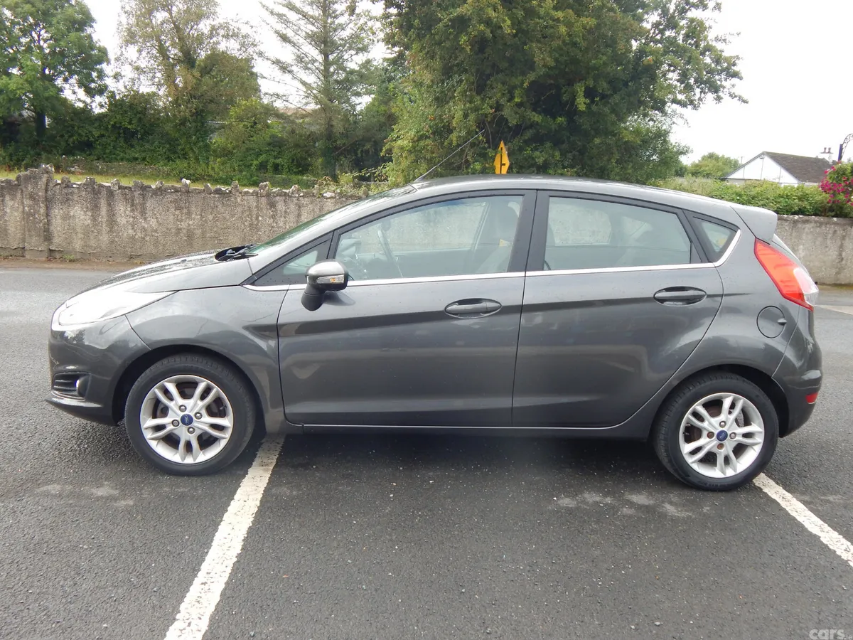 Ford Fiesta Hatchback, Diesel, 2016, Grey