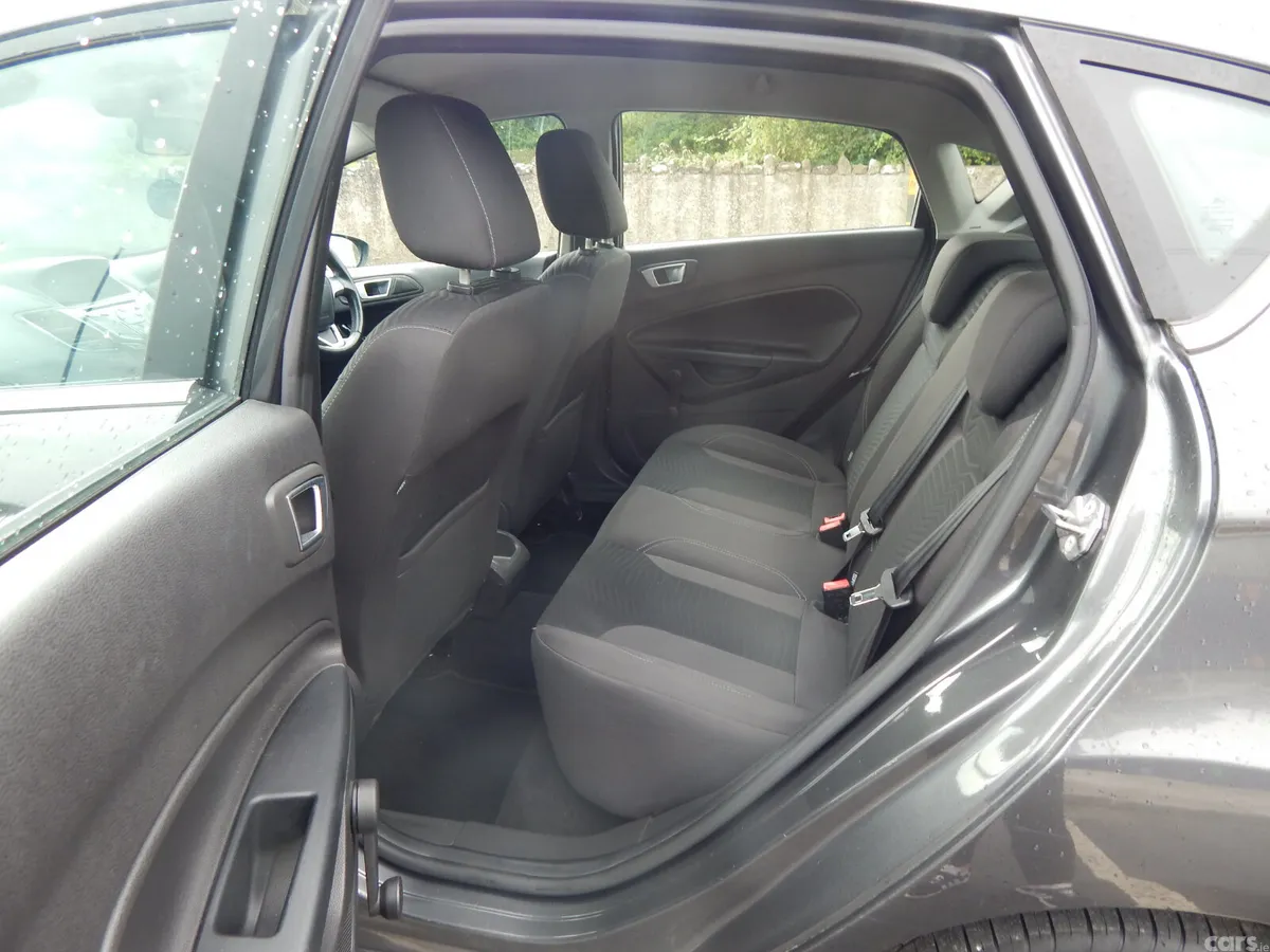 Ford Fiesta Hatchback, Diesel, 2016, Grey