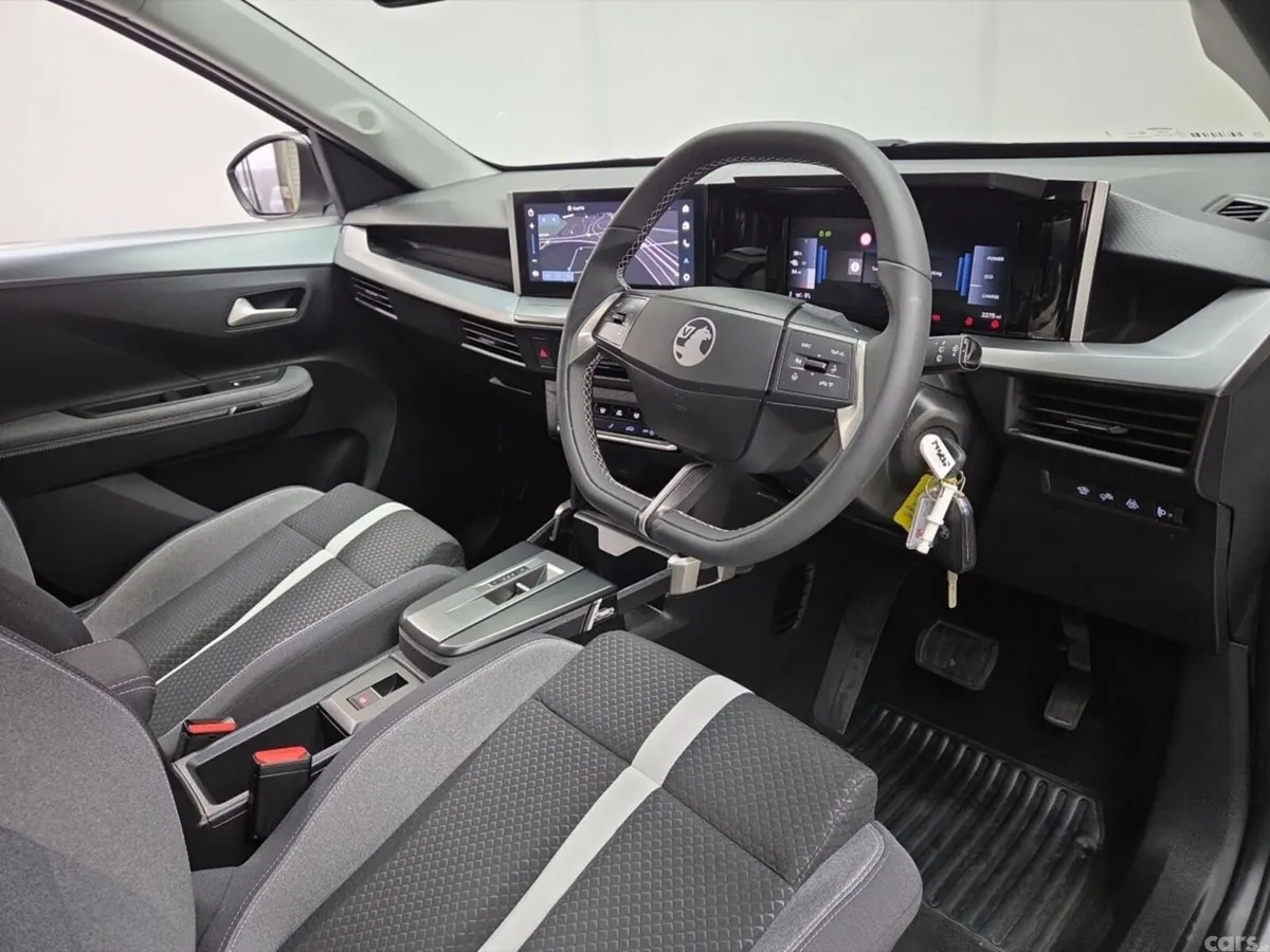 Vauxhall Frontera SUV, Electric, 2025, Grey