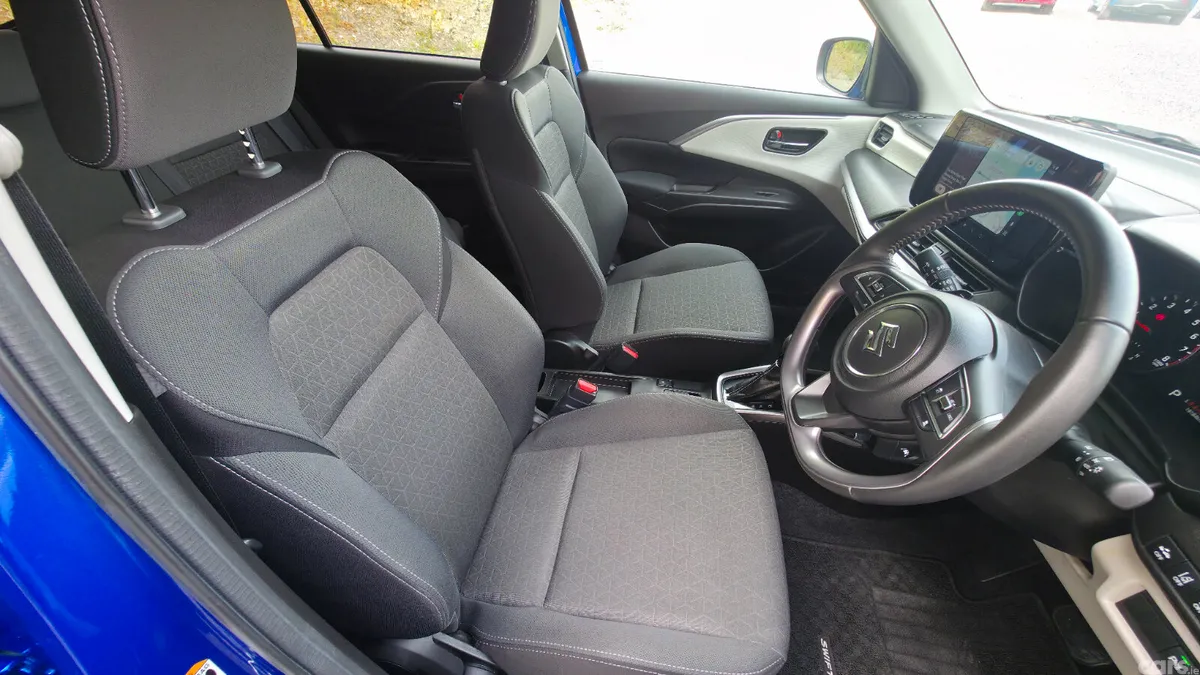 Suzuki Swift Hatchback, Petrol Hybrid, 2024, Blue