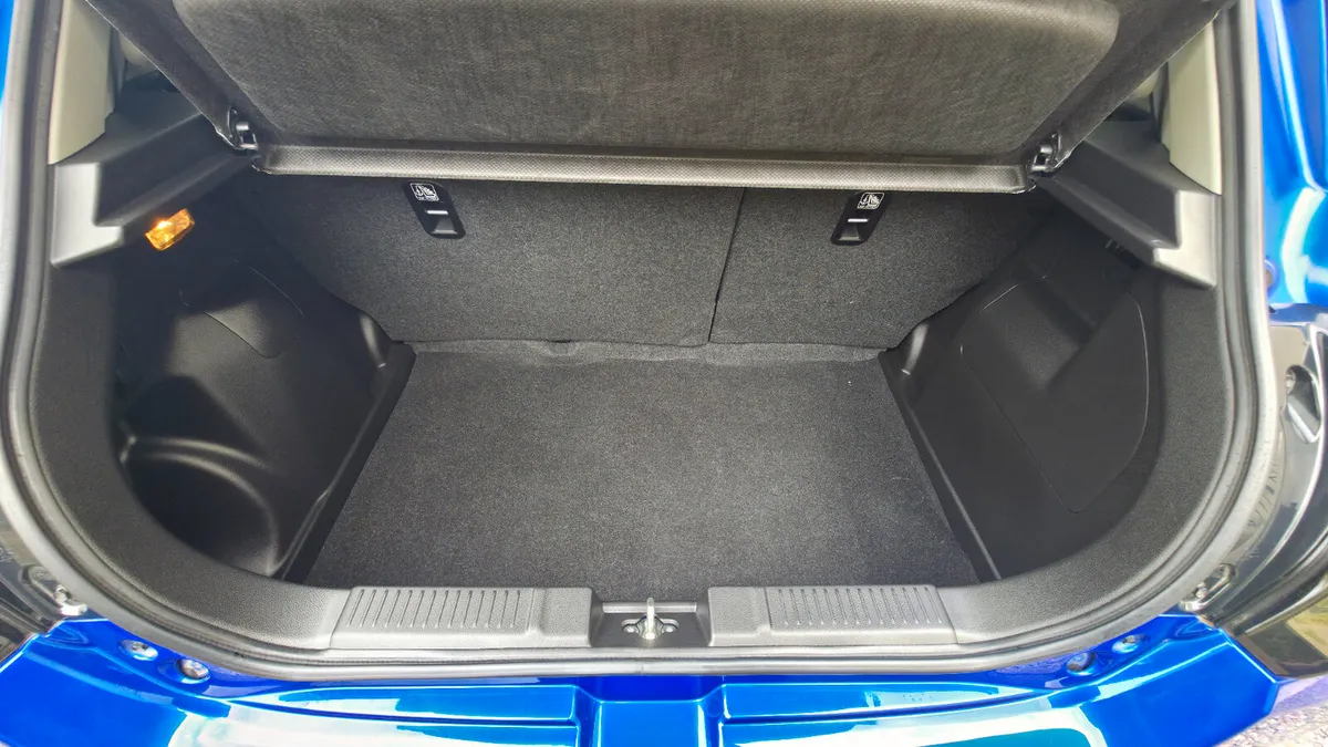 Suzuki Swift Hatchback, Petrol Hybrid, 2024, Blue