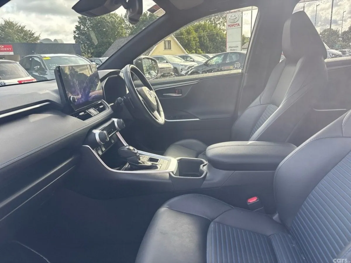 Toyota RAV4 SUV, Petrol Hybrid, 2024, Grey
