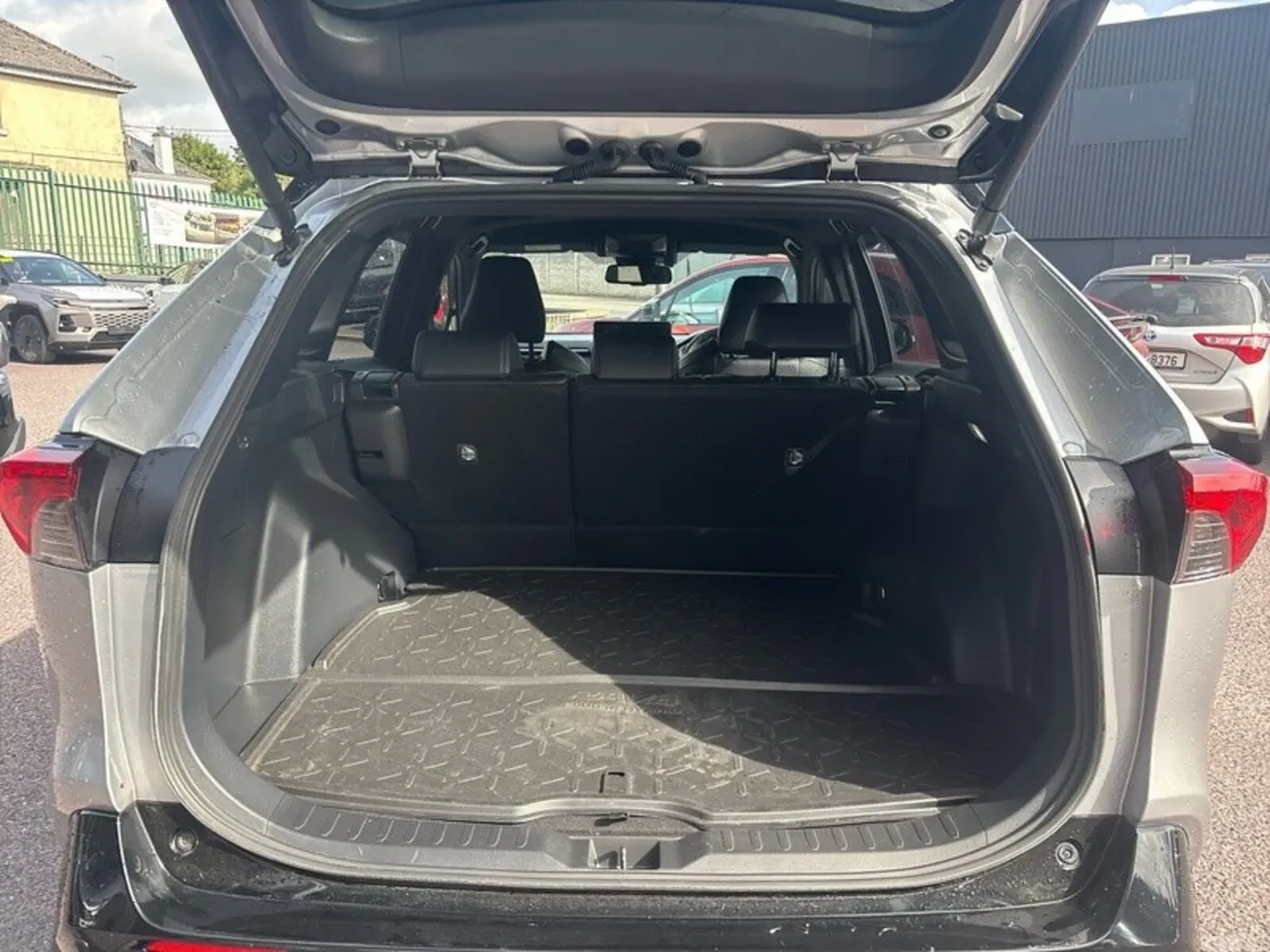 Toyota RAV4 SUV, Petrol Hybrid, 2024, Grey