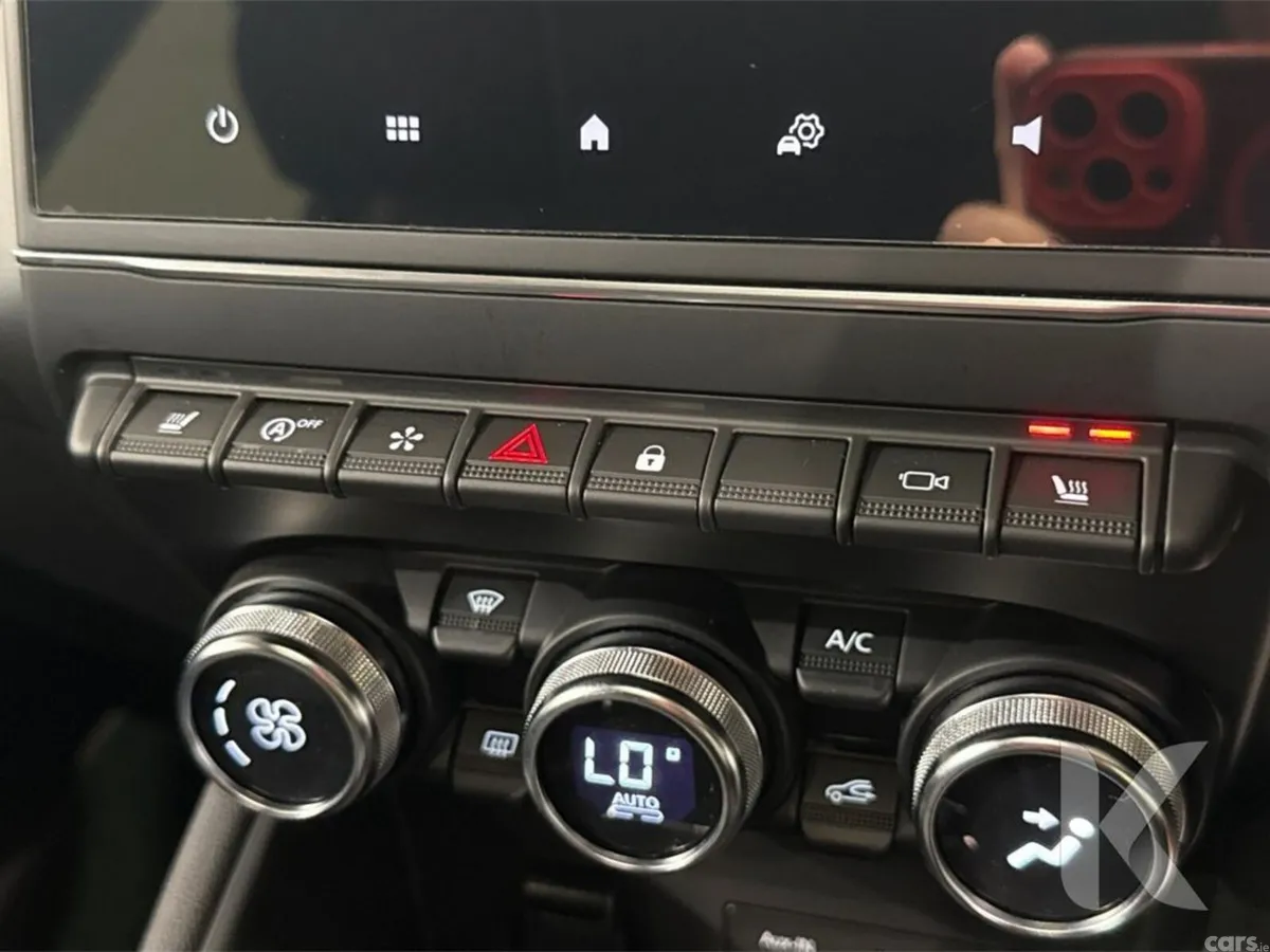 Renault Captur Hatchback, Petrol, 2021, Red