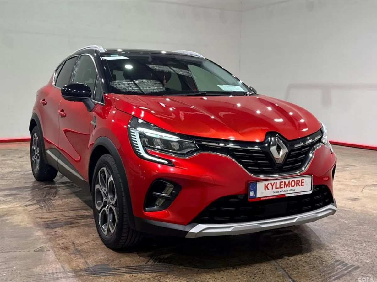 Renault Captur Hatchback, Petrol, 2021, Red