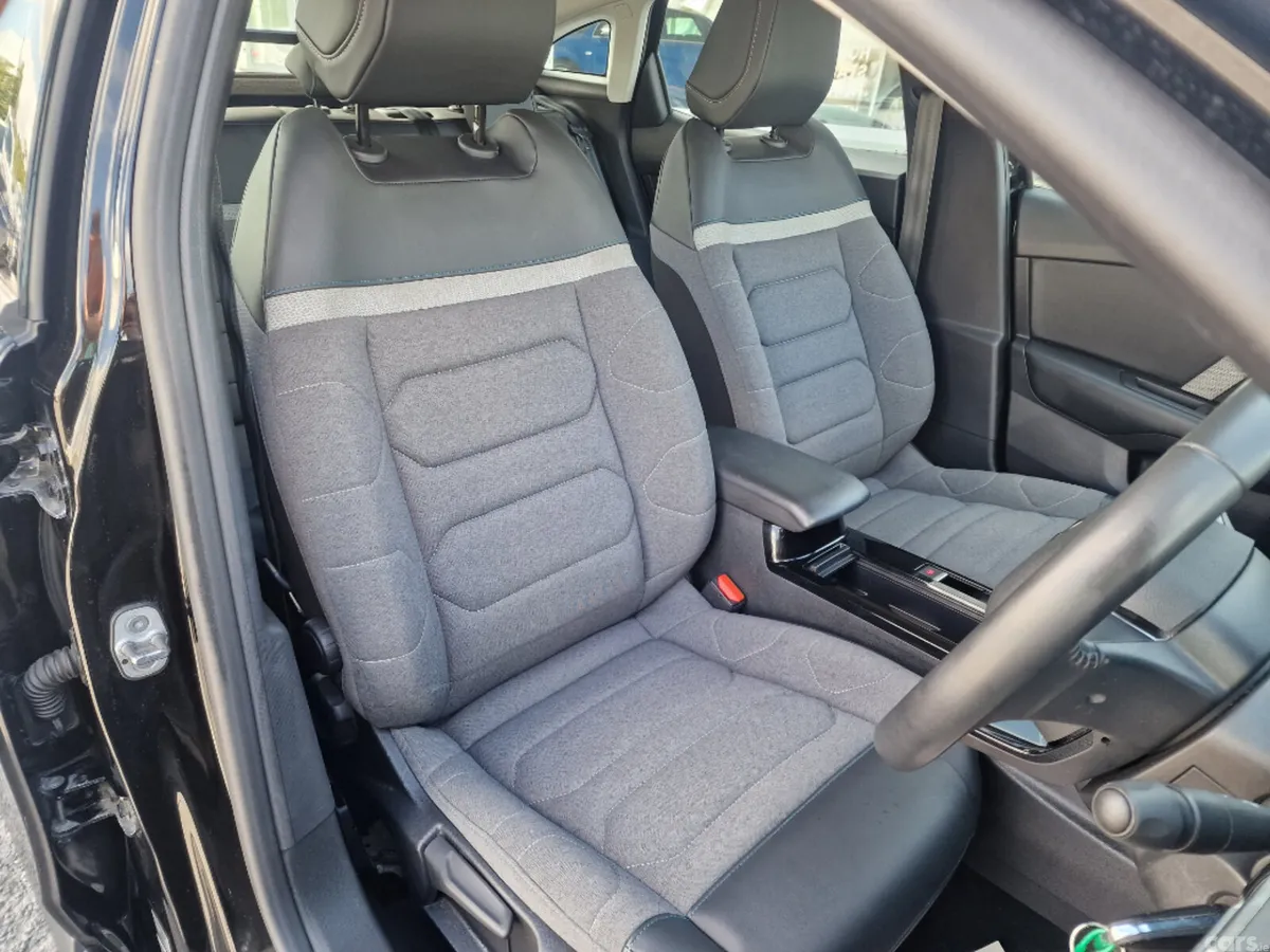 Citroen C4 Hatchback, Petrol, 2022, Black