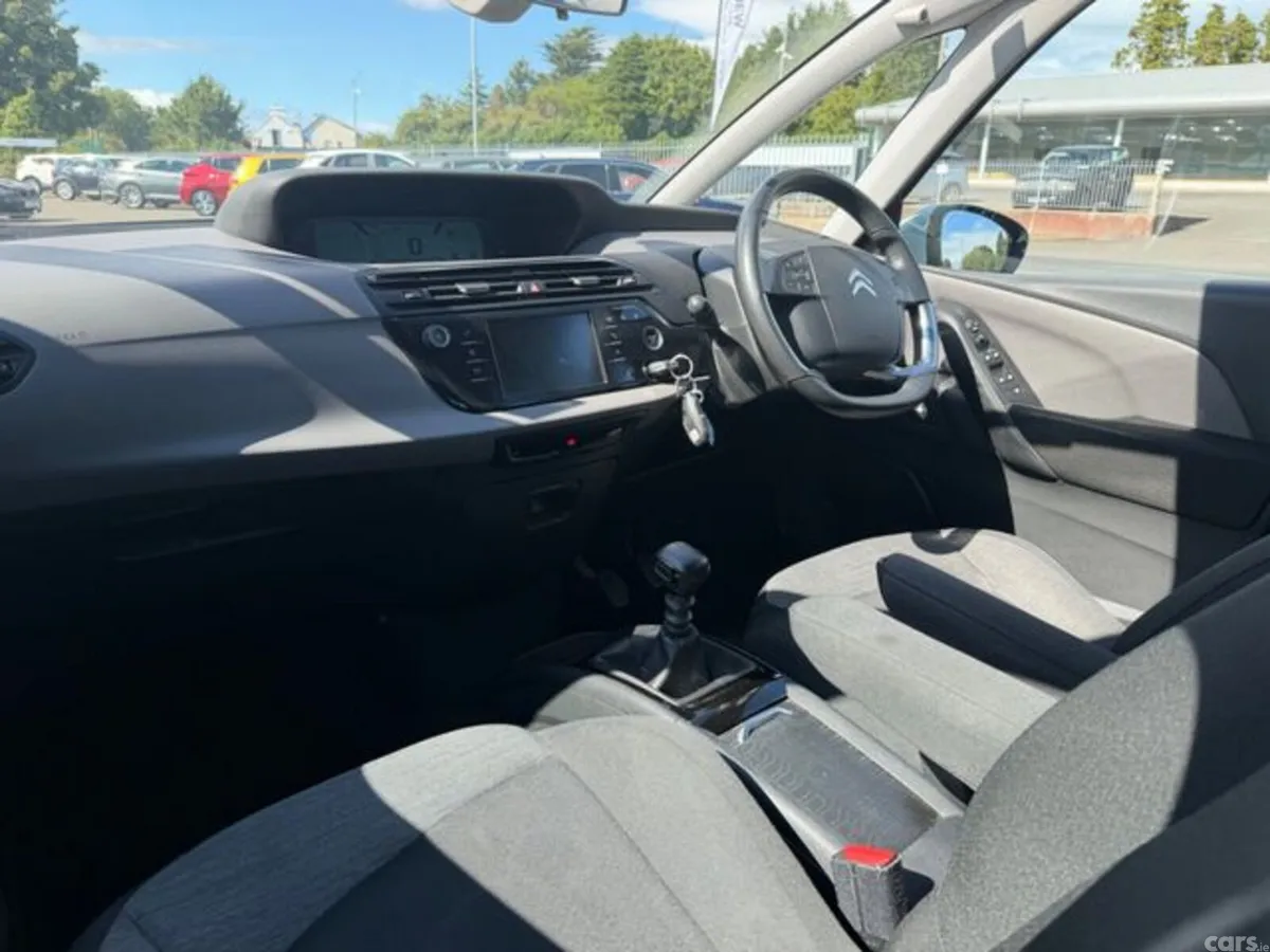 Citroen Grand C4 Picasso MPV, Petrol, 2019, White