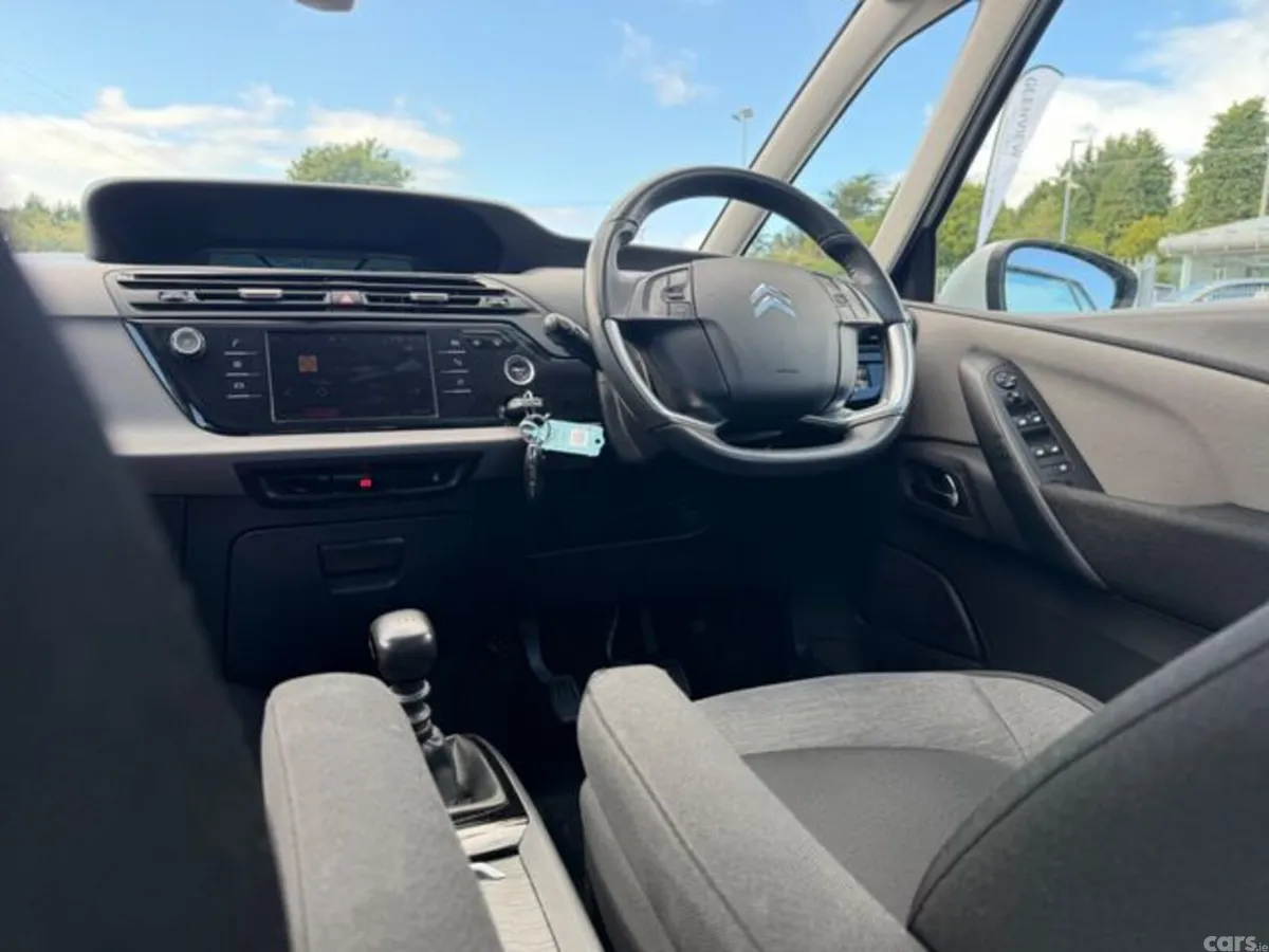 Citroen Grand C4 Picasso MPV, Petrol, 2019, White
