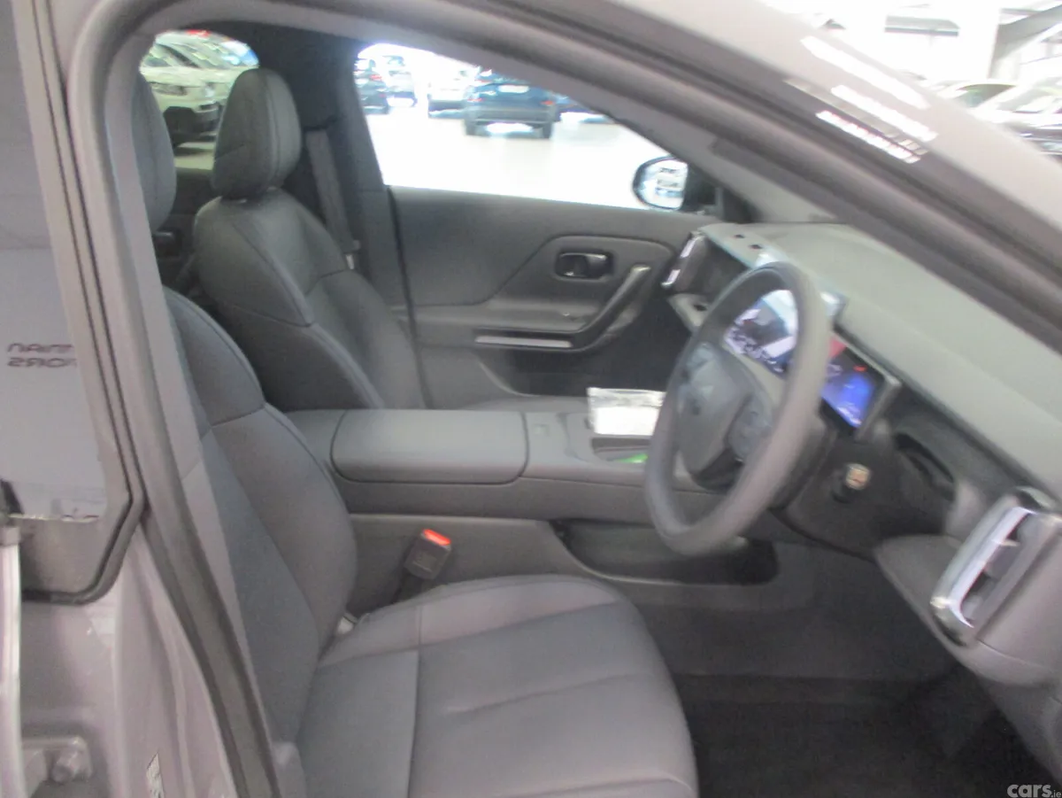 Leapmotor B05 Hatchback, Electric, 2027, Grey