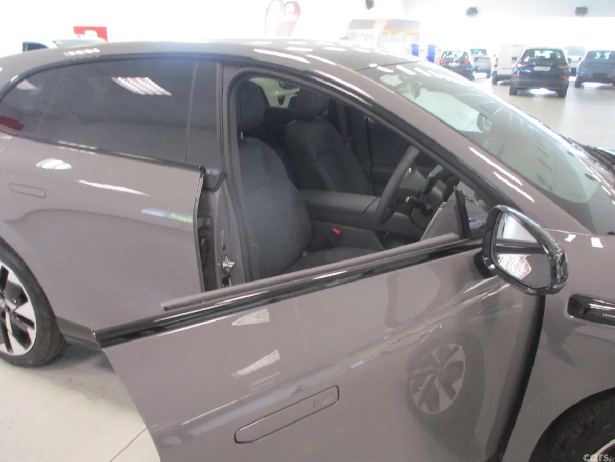 Leapmotor B05 Hatchback, Electric, 2027, Grey