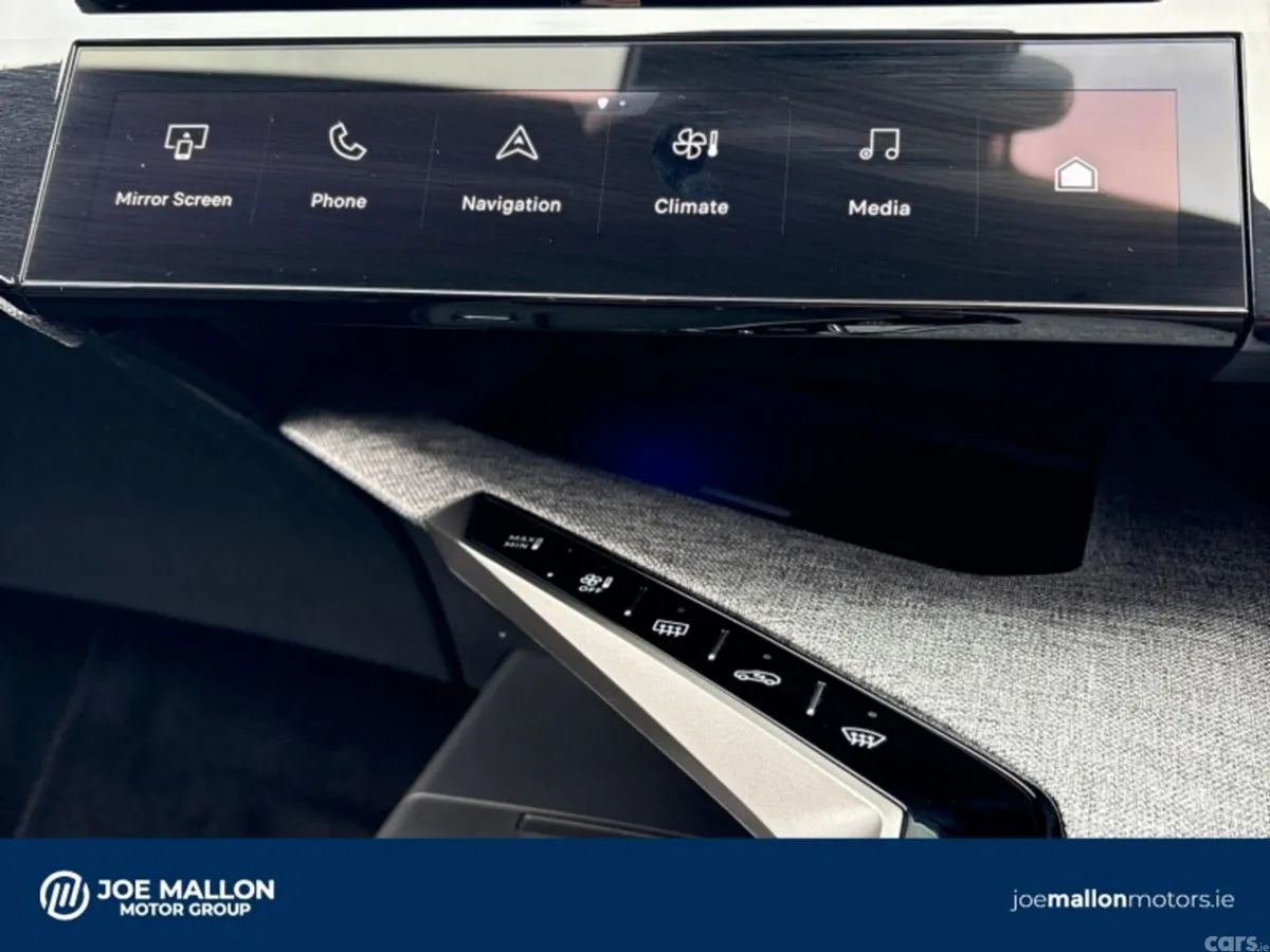 Peugeot 5008 MPV, Petrol, 2026, Grey