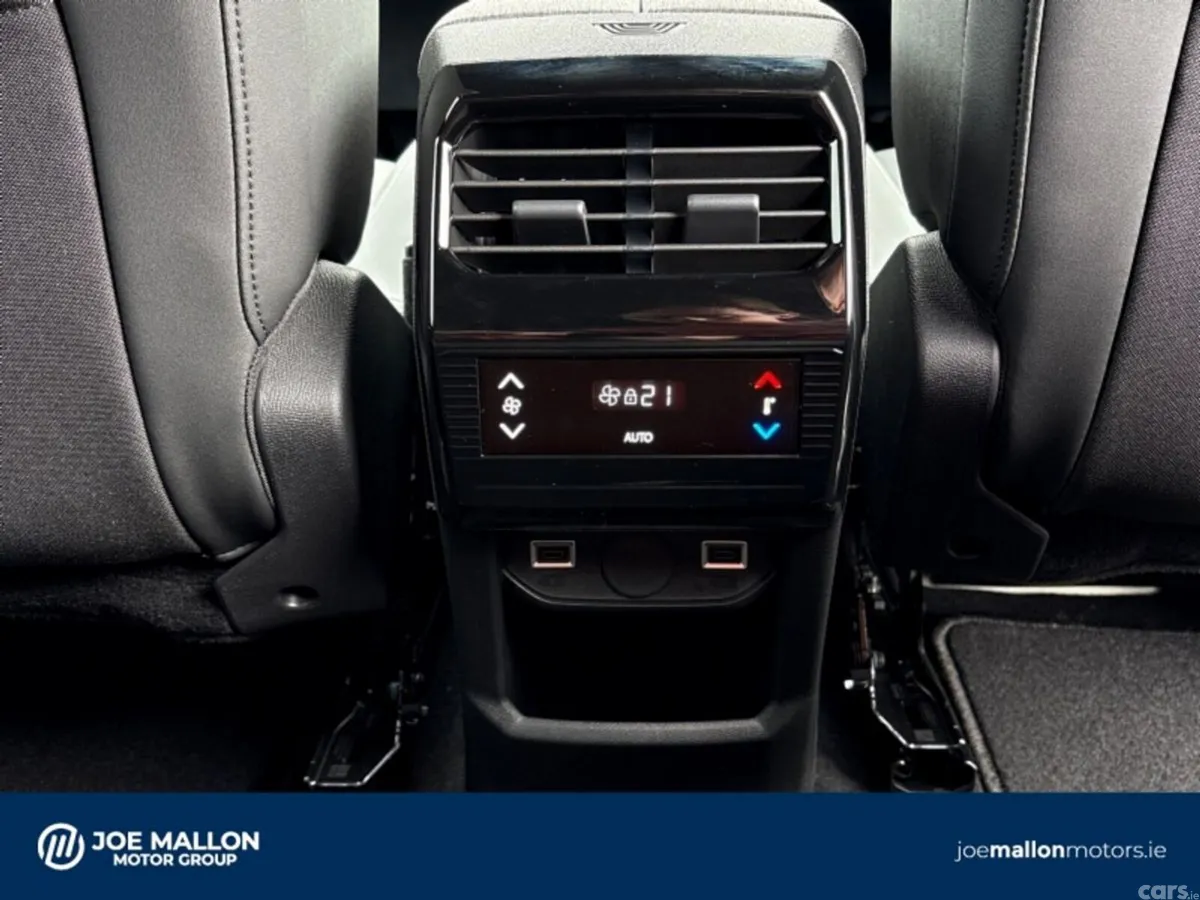 Peugeot 5008 MPV, Petrol, 2026, Grey