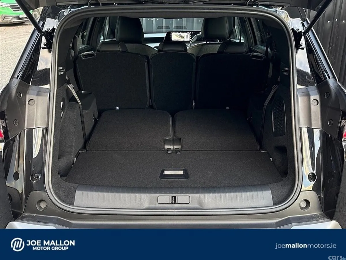 Peugeot 5008 SUV, Petrol Hybrid, 2027, Black