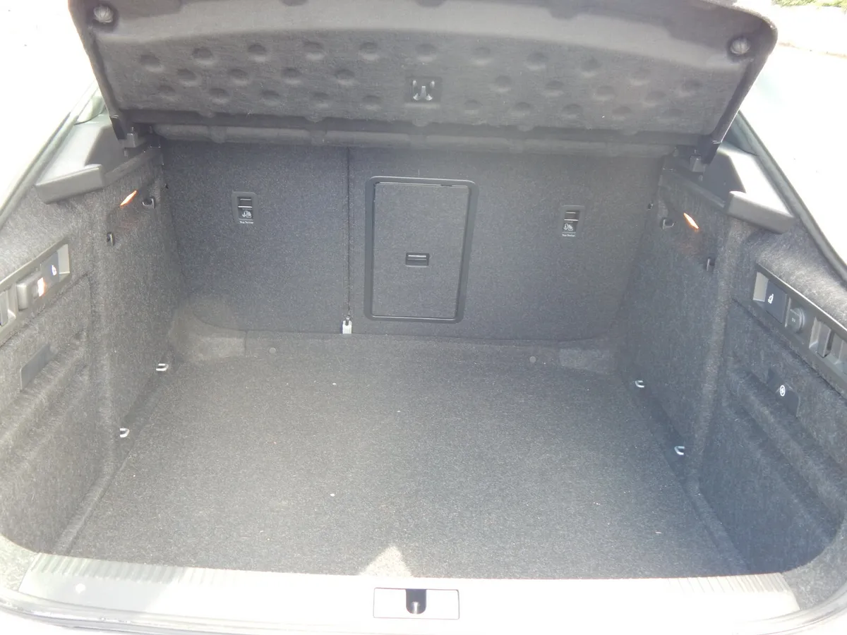 Skoda Superb Saloon, Diesel, 2019, Grey