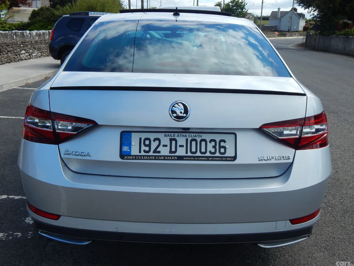 Skoda Superb Saloon, Diesel, 2019, Grey