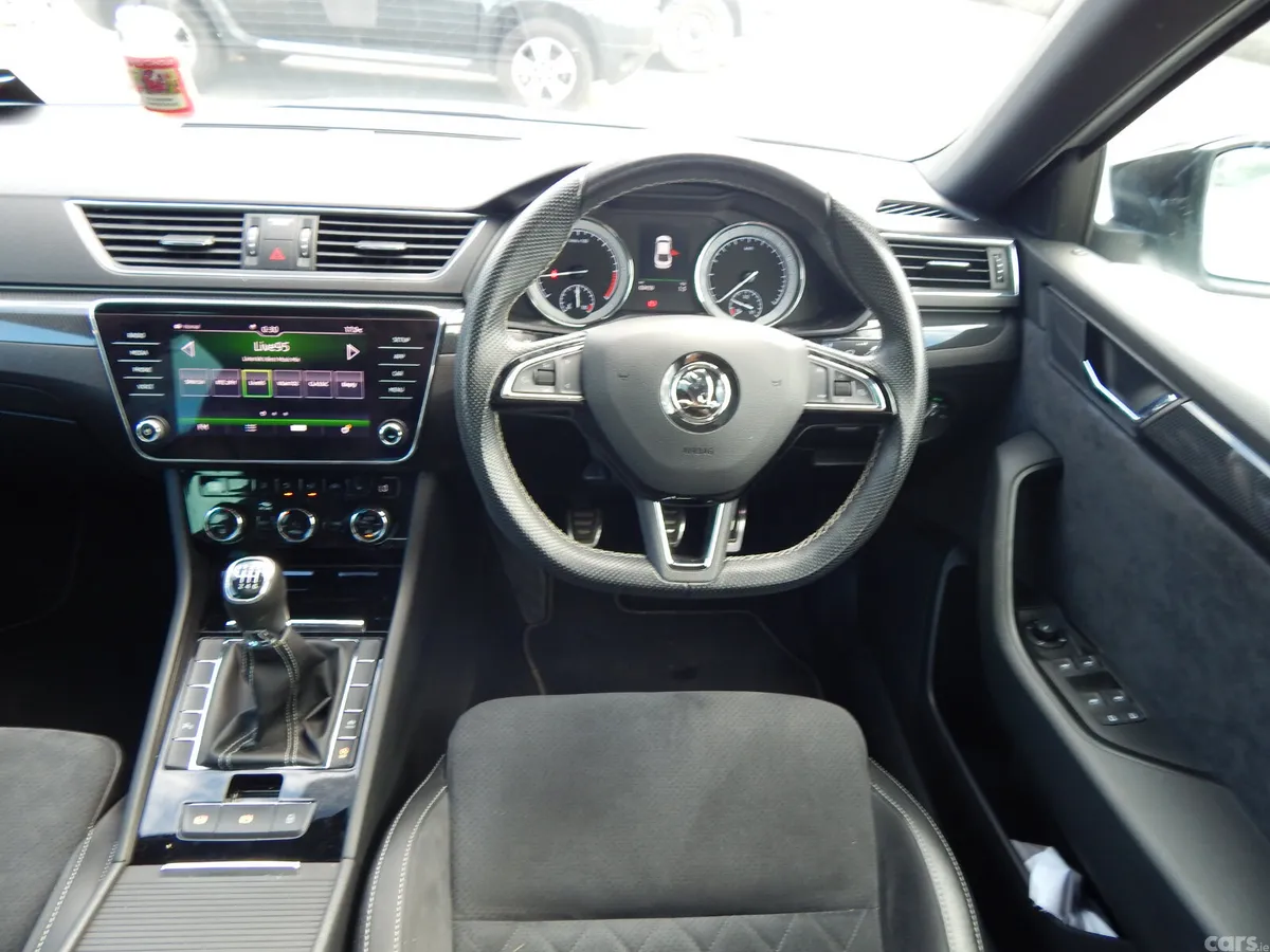 Skoda Superb Saloon, Diesel, 2019, Grey