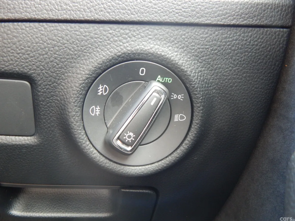 Skoda Superb Saloon, Diesel, 2019, Grey