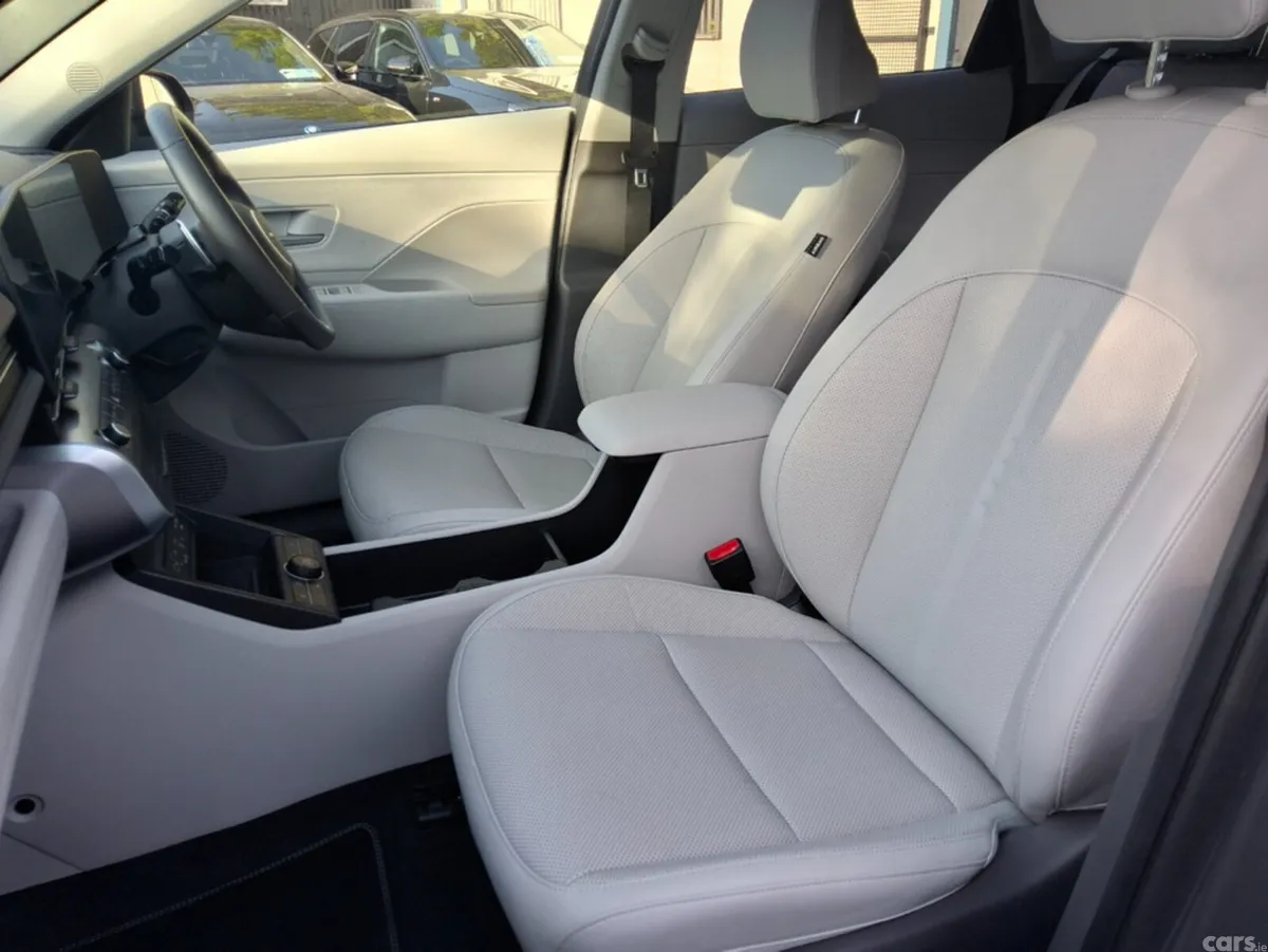 Hyundai KONA SUV, Electric, 2026, Grey