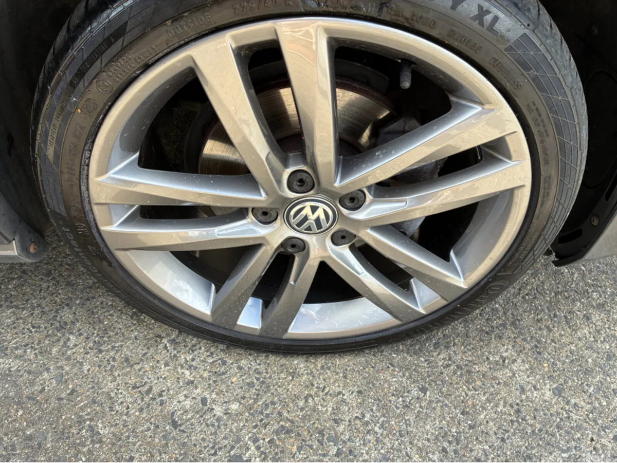 Volkswagen Golf Hatchback, Diesel, 2017, Grey