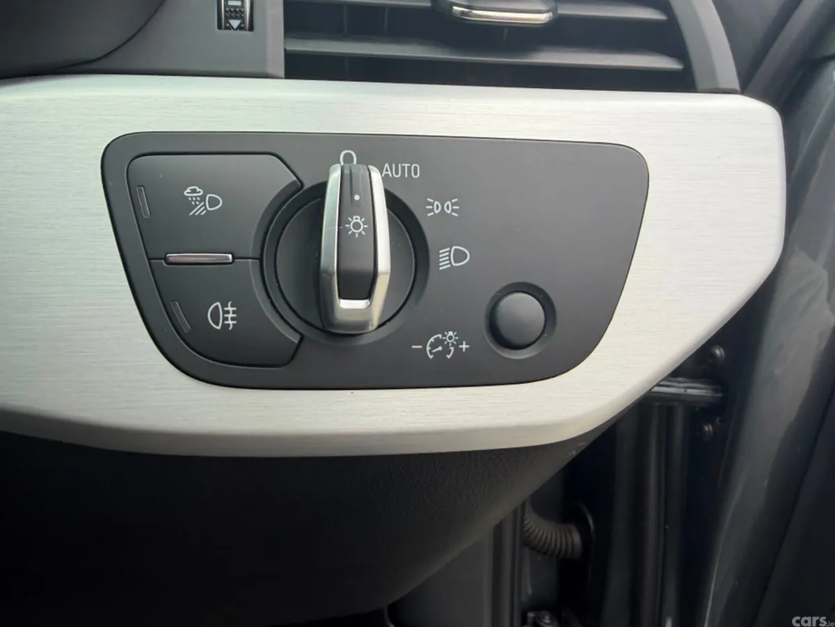 Audi A4 Saloon, Petrol, 2019, Grey