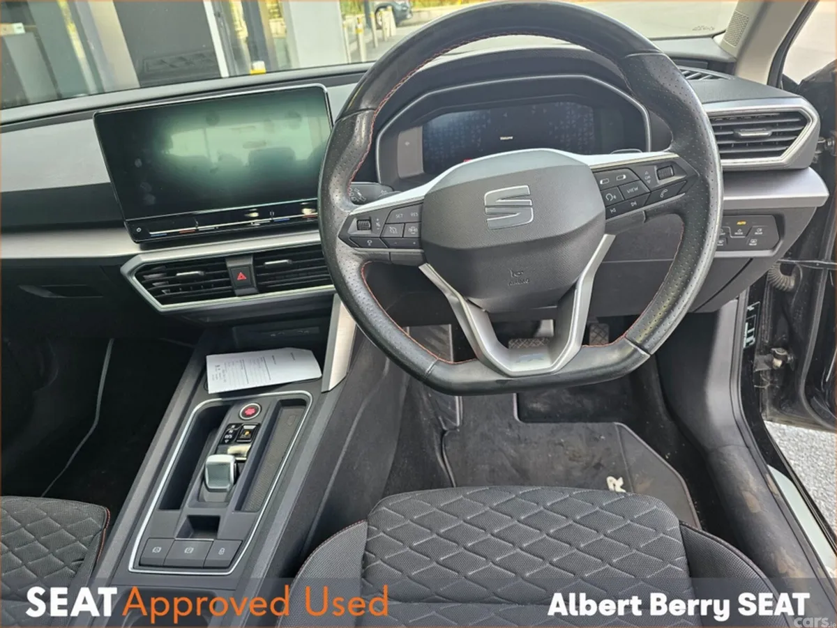 SEAT Leon Hatchback, Petrol Plug-in Hybrid, 2021, Black
