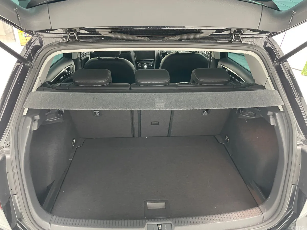 Volkswagen Golf Hatchback, Petrol, 2019, Black