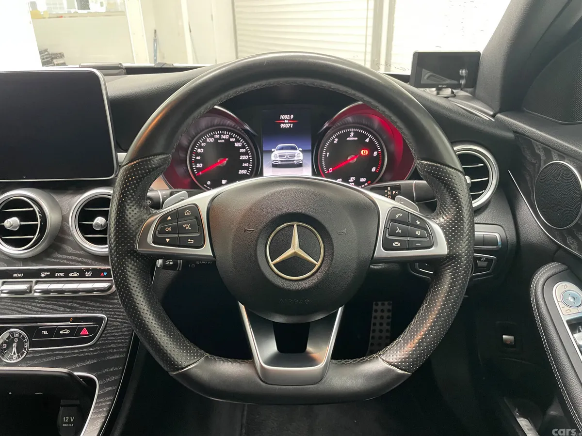 Mercedes-Benz 220 Saloon, Diesel, 2018, White