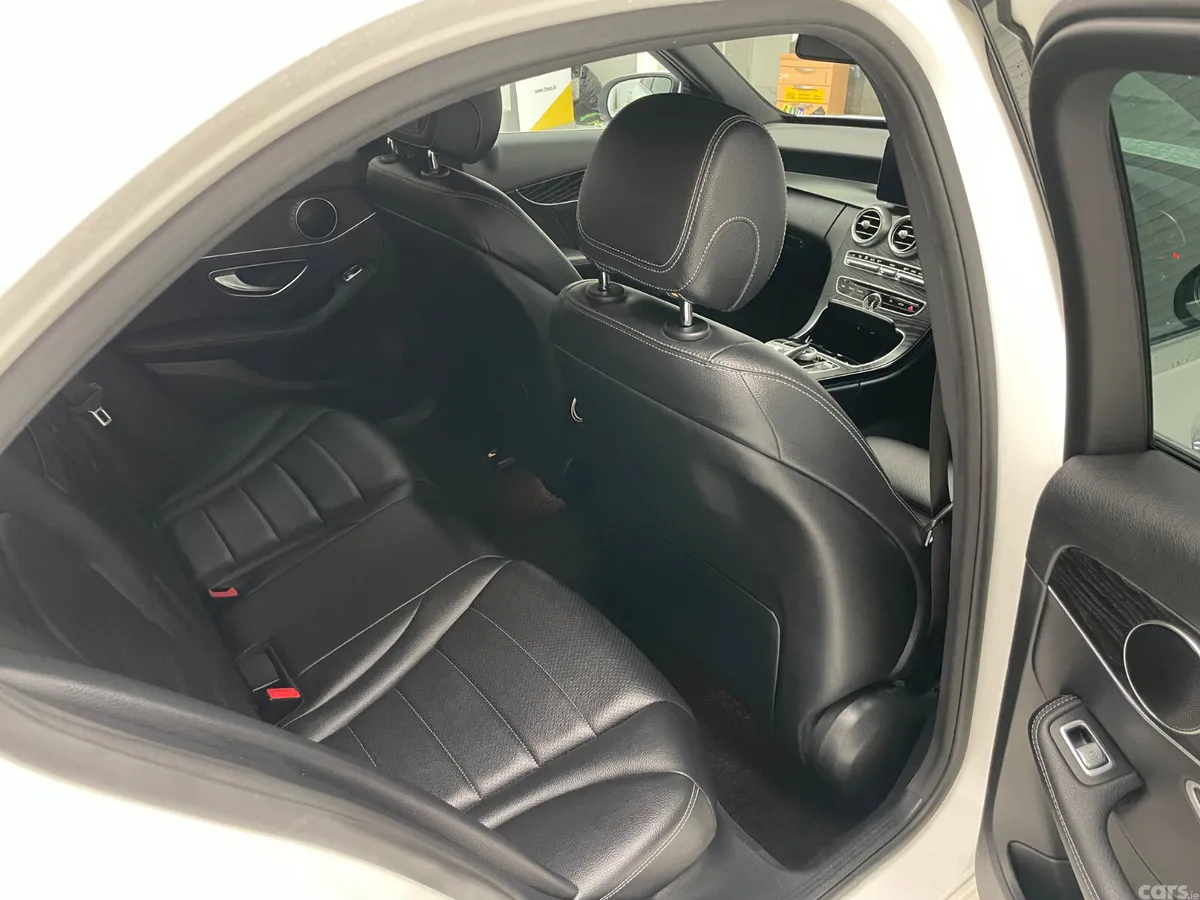 Mercedes-Benz 220 Saloon, Diesel, 2018, White