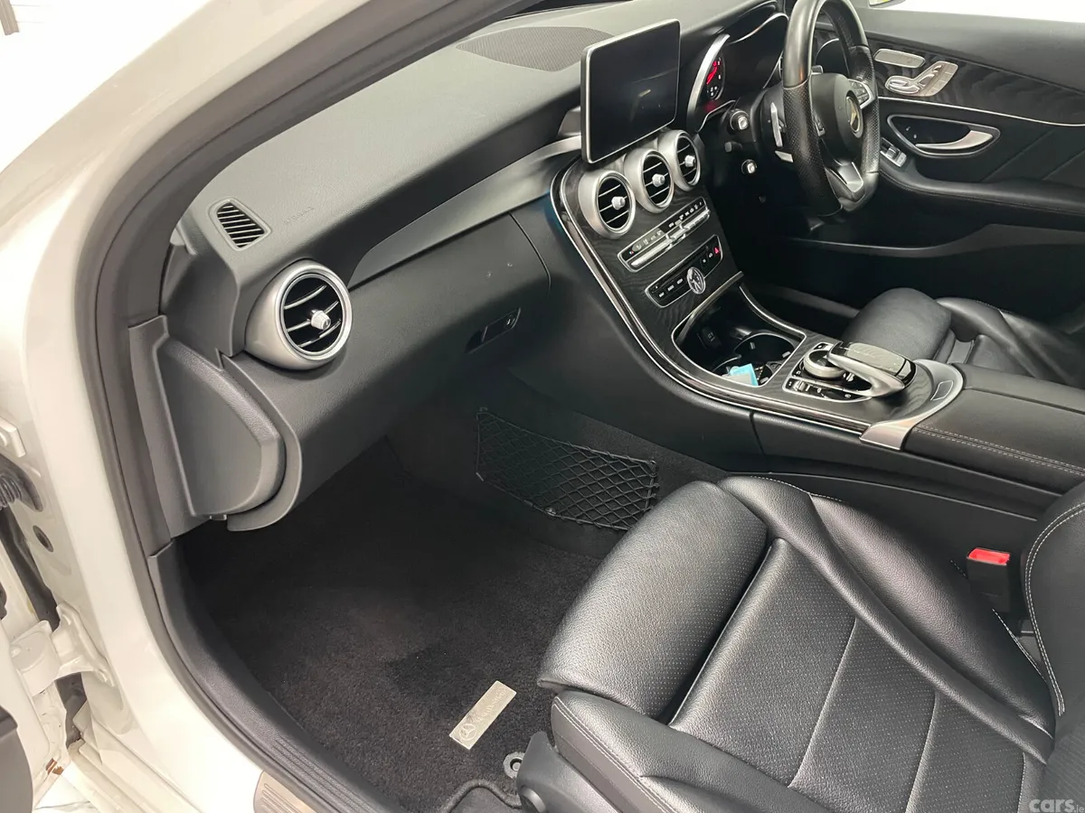 Mercedes-Benz 220 Saloon, Diesel, 2018, White