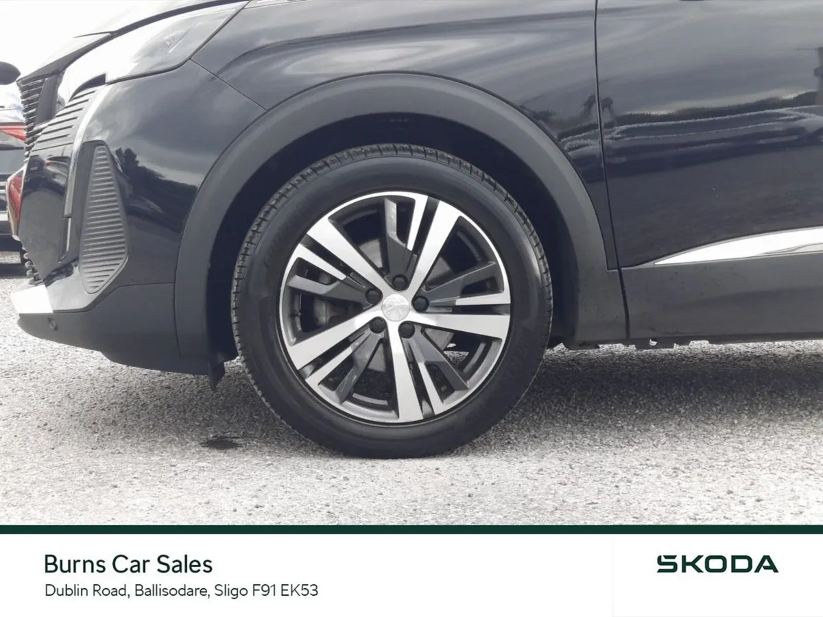 Peugeot 5008 MPV, Diesel, 2024, Black