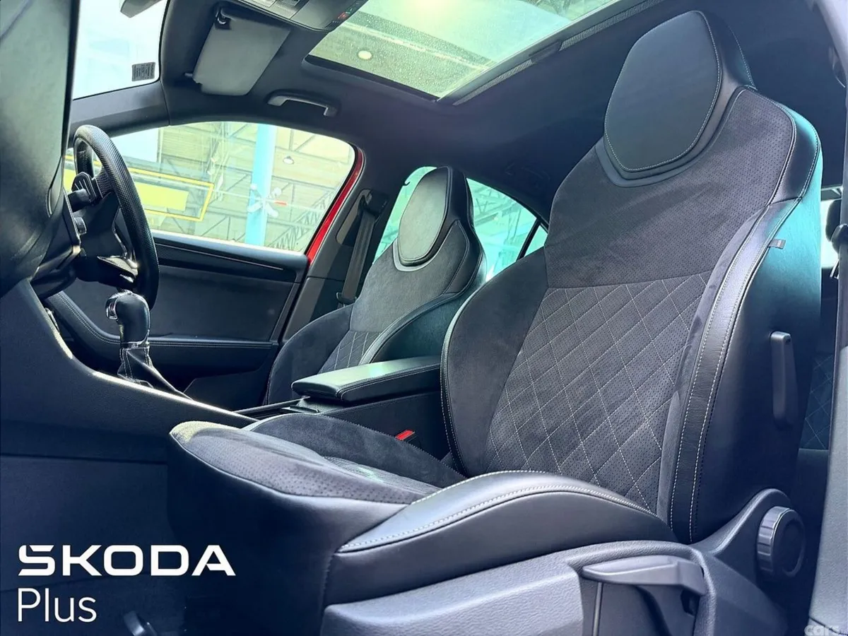 Skoda Superb Saloon, Diesel, 2023, Red